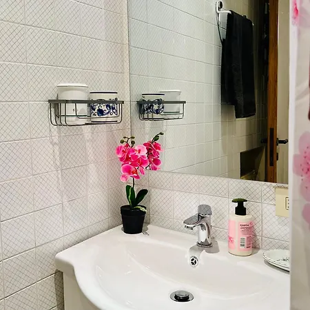3 Minuti A Piedi Metro B Per Centro E Fl1 Fiumicino - La Casa Di Bubi Appartement *