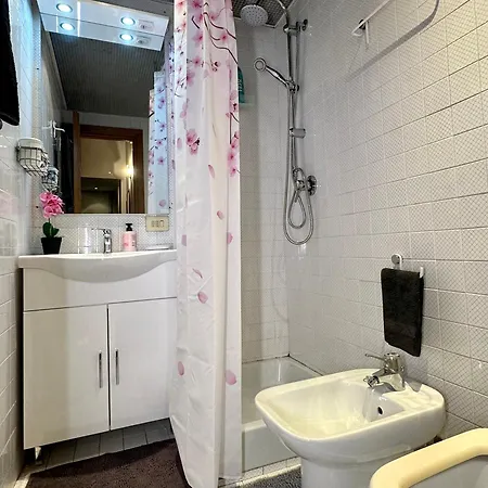 Appartement 3 Minuti A Piedi Metro B Per Centro E Fl1 Fiumicino - La Casa Di Bubi Rome
