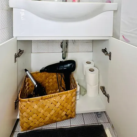 Apartment 3 Minuti A Piedi Metro B Per Centro E Fl1 Fiumicino - La Casa Di Bubi Rom